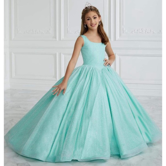 Girls Tiffany dress in Aqua size 10 brand new very sparkly